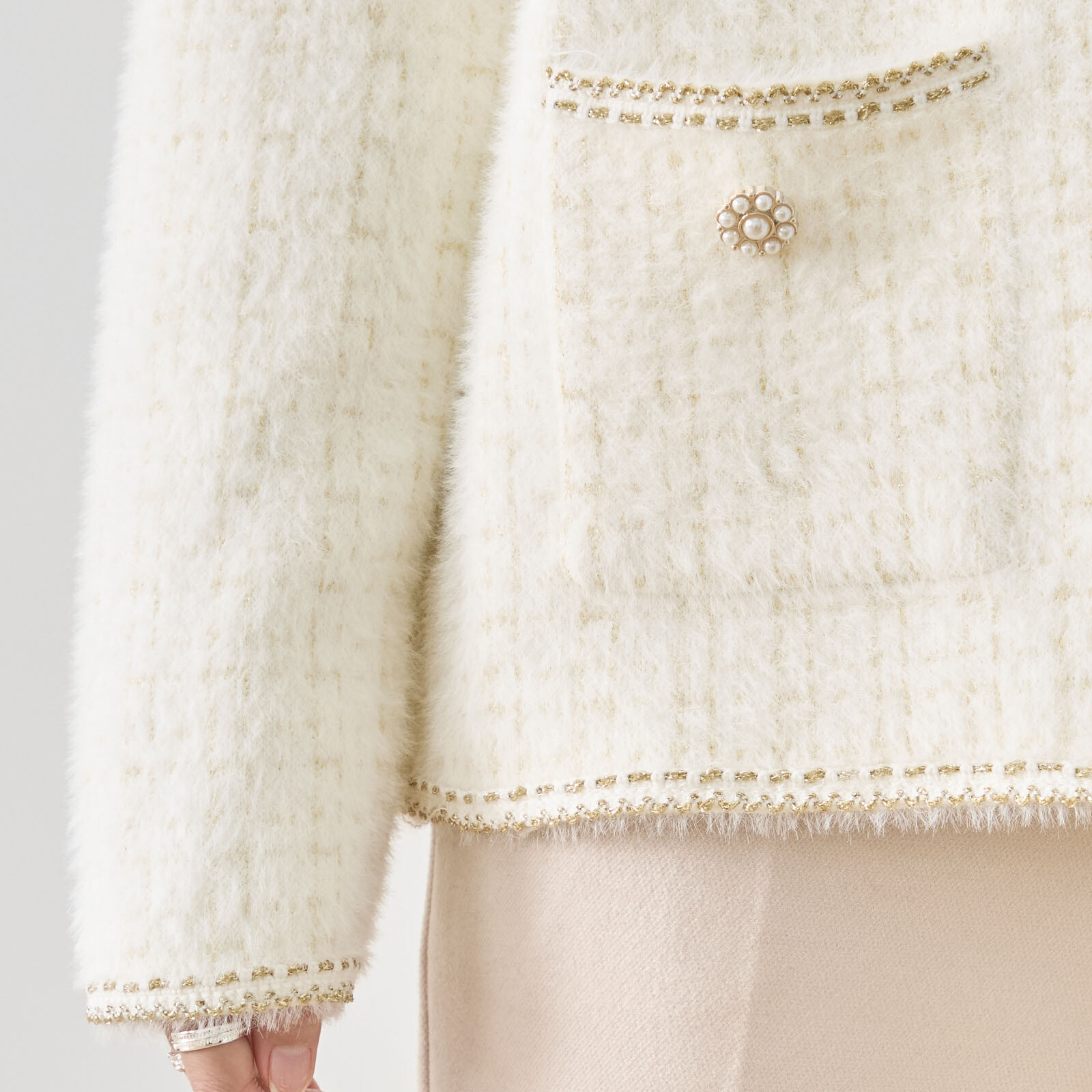 【レディース】パール風&ラメステッチ使いジャケット