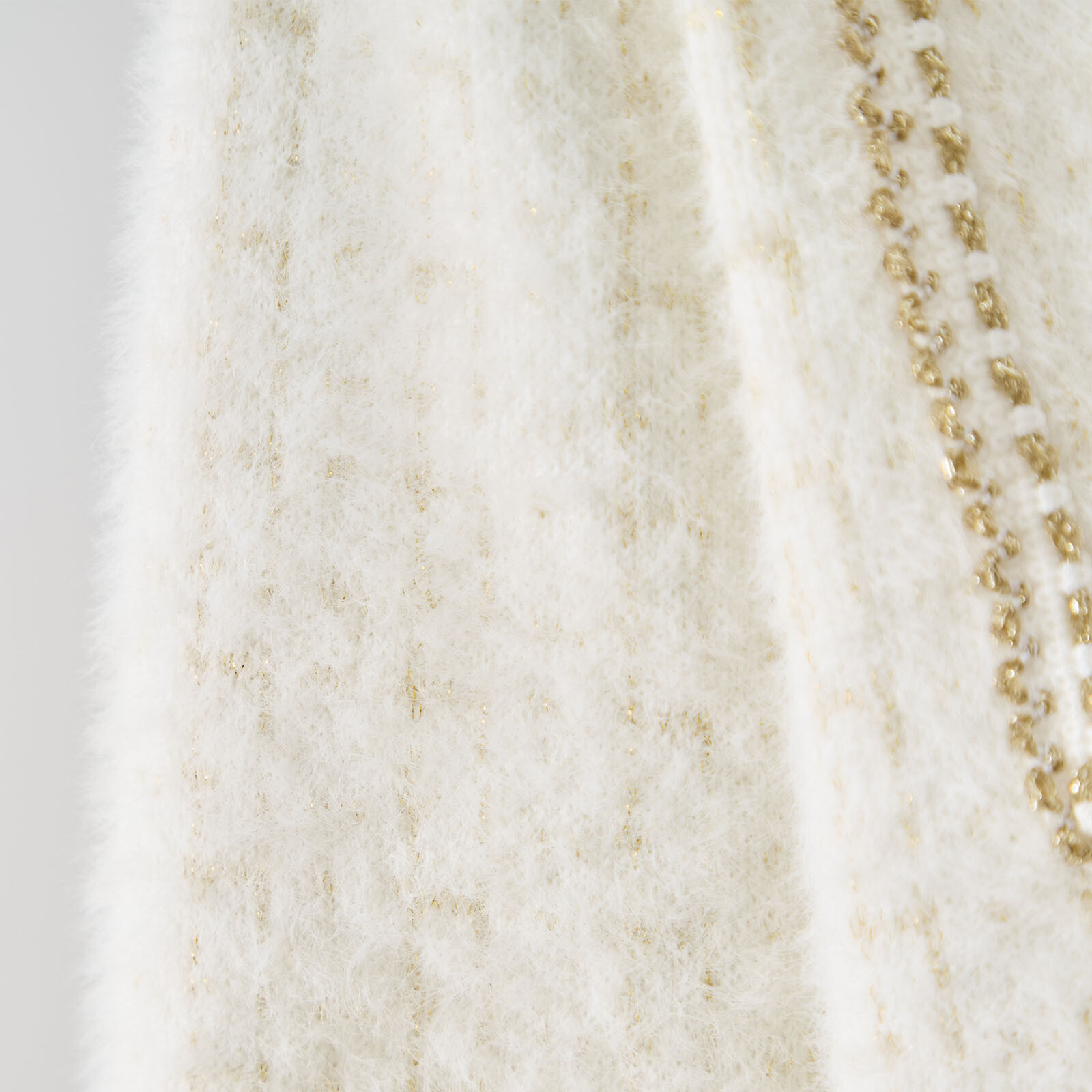 【レディース】パール風&ラメステッチ使いジャケット