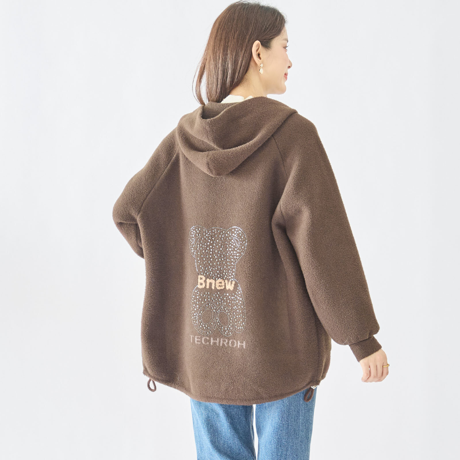 【レディース】バックくまビジュー使いフード付きブルゾン