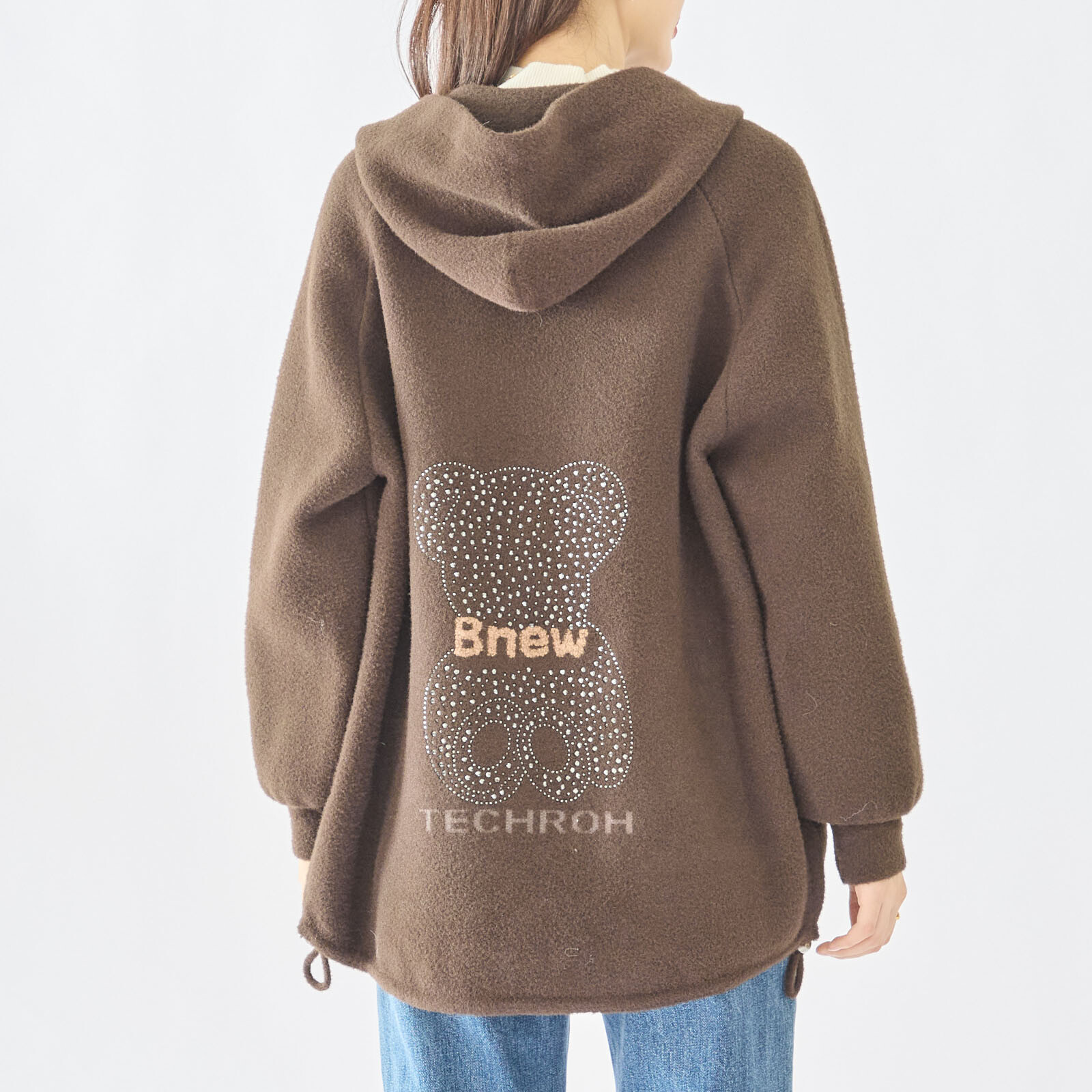 【レディース】バックくまビジュー使いフード付きブルゾン