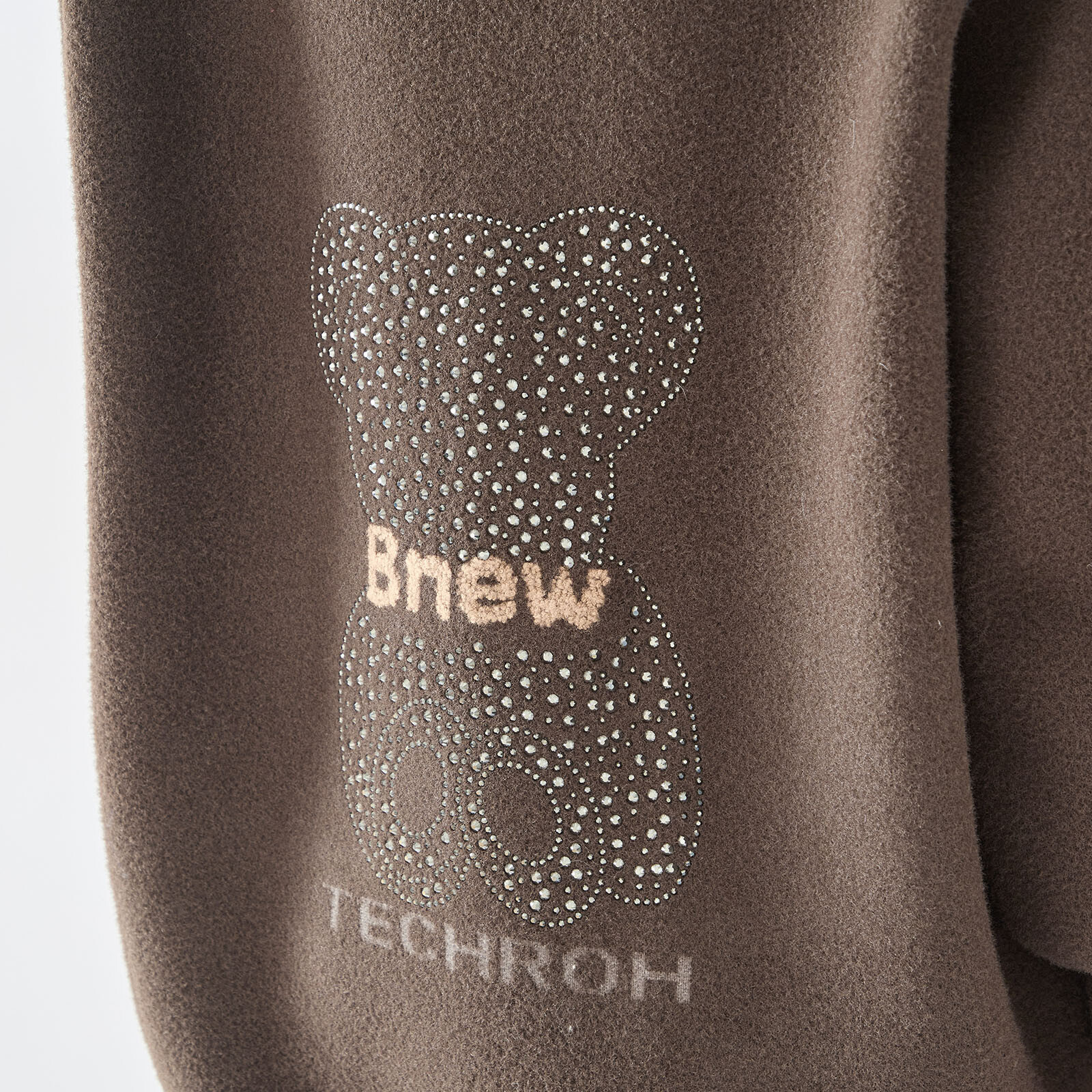 【レディース】バックくまビジュー使いフード付きブルゾン